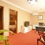 Super 8 Hotel Beijing Lishuiqiao South Subway Station