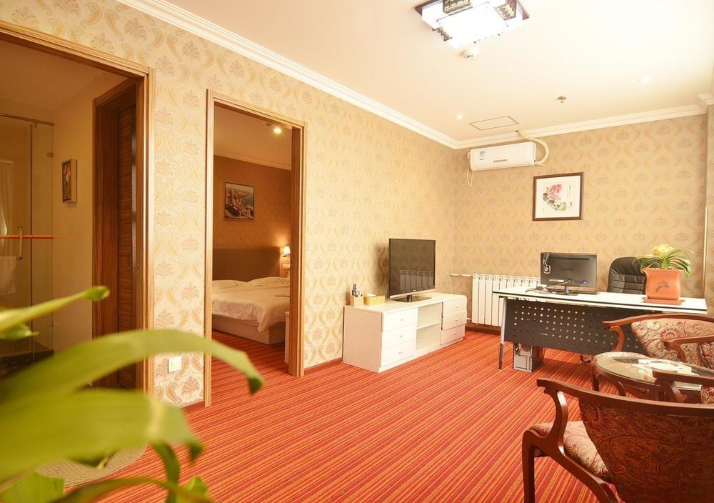 Hotel Super 8 Lishuiqiao South Subway Station 4*